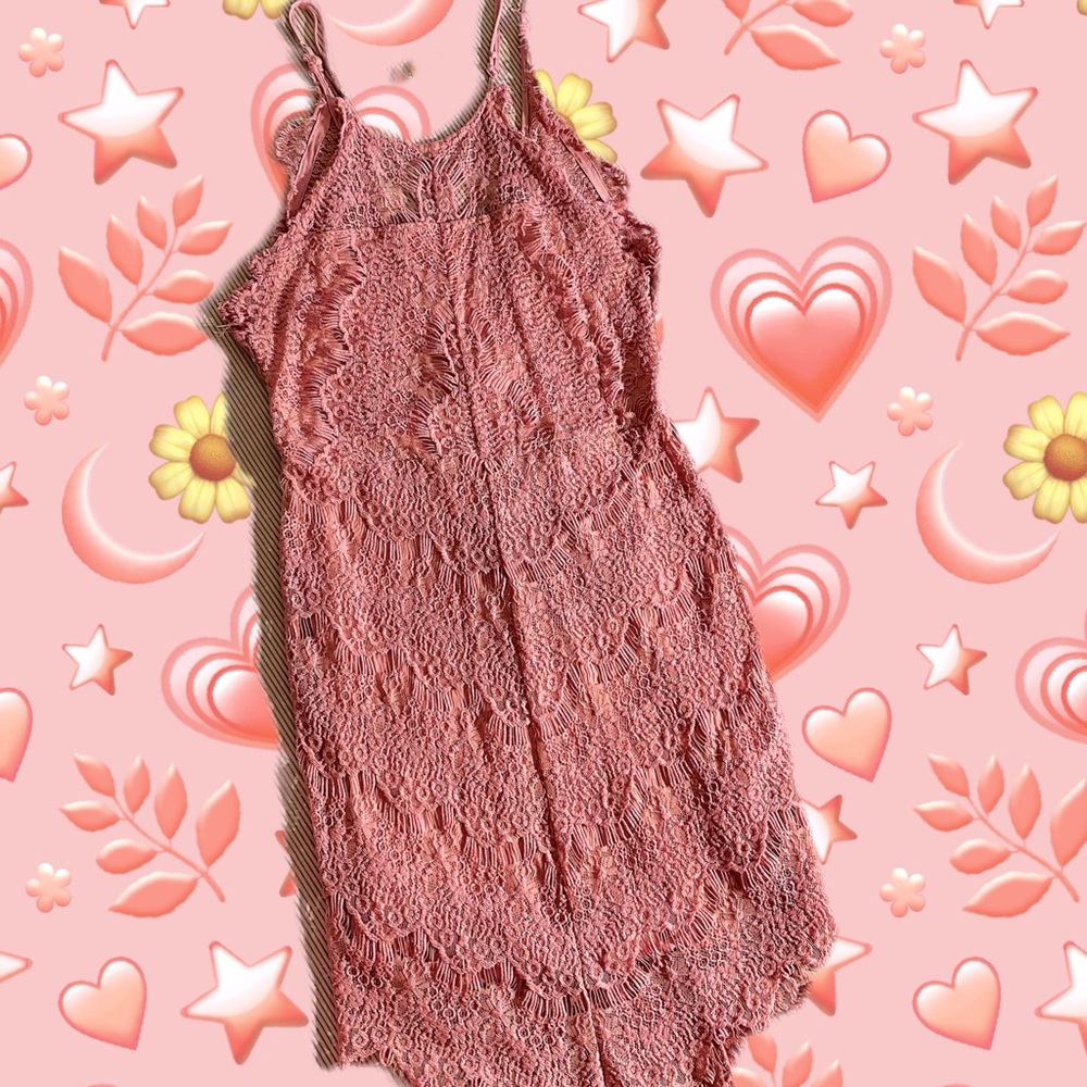 Pink floral lacf dress! 💕🦩🌸